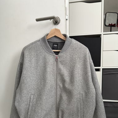 Zara Jacke