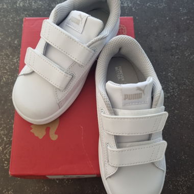 White Puma Sneakers with Velcro Strap