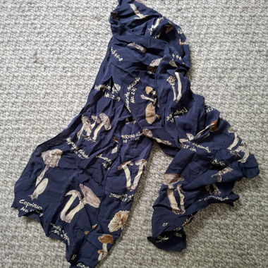 Pilz Scarf