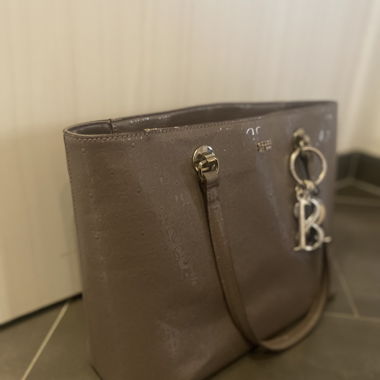 Wunderschöne Guess-Tasche