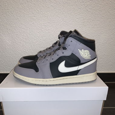 Jordan 1 Mid Cement Grey Gr. 38