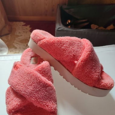 UGG Fuzz Sugar Terry Cross Slide Pantoletten