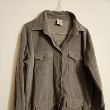 Grünes Hemd oversized