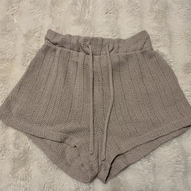 Short beige