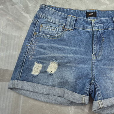 Shorts in jeans