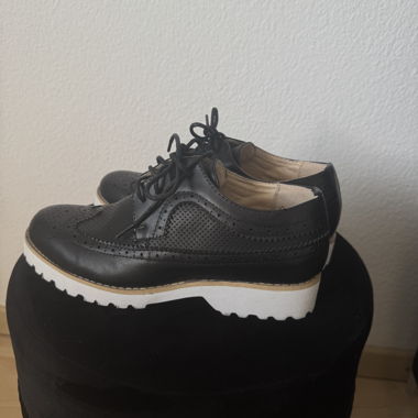 Black platform lace-up shoes size 38
