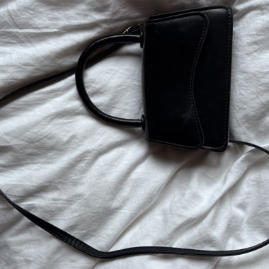 Black crossbody bag