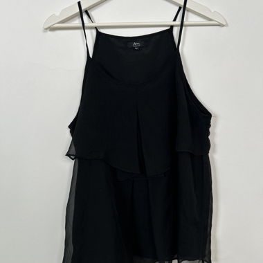 Schwarzer Chiffon-Top in Lagenoptik