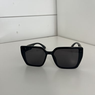 Lunettes de soleil noires