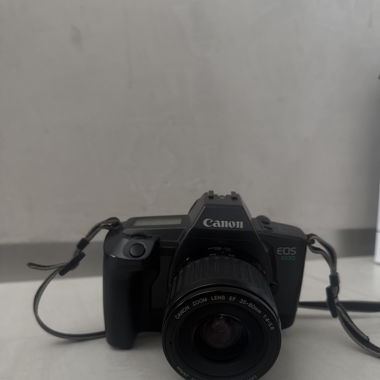 Canon Kamara EOS 600