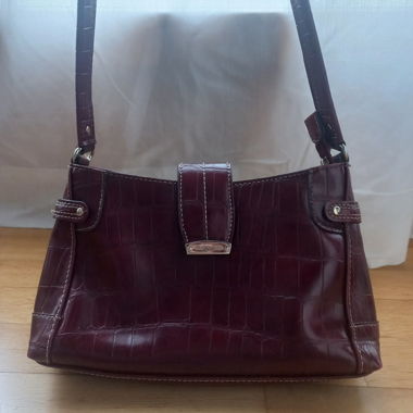 Red shouler bag