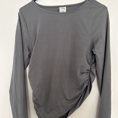 T-shirt gris à manches longues UO