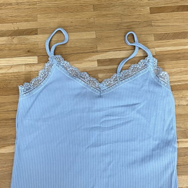Hellblaues Spitzen-Top XS