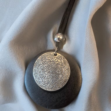 Halskette mit Anhänger Schwarz und Silber