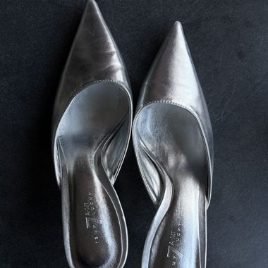 Silver Escarpin Mules - Kitty Heels