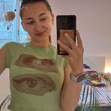 Graphic T