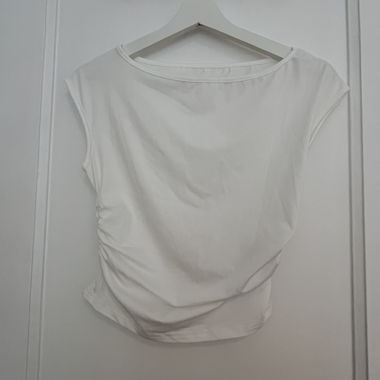 Set mit 3 Tops mit Drapé-Effekt an den Seiten