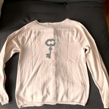 Cardigan in maglia rosa chiaro con stampa chiave