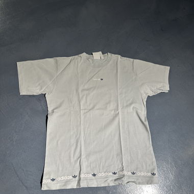 Adidas T-shirt