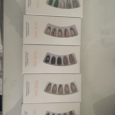 Lot de 5 faux ongles