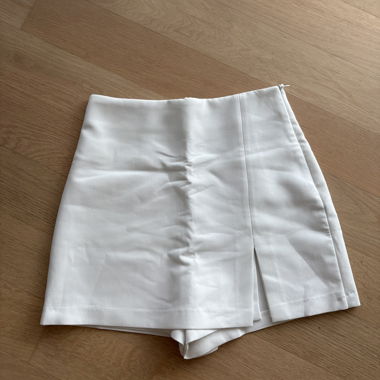 Zara Minirock mit Shorts