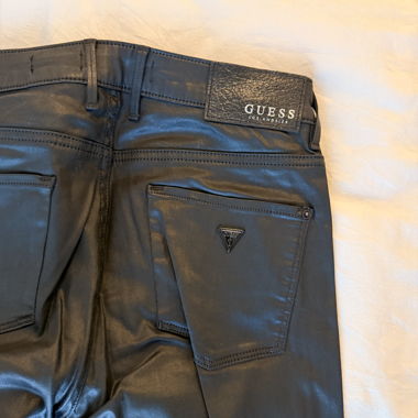 GUESS black jegging pants