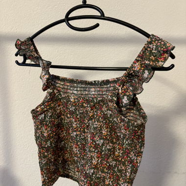 Haut fleuri froncé