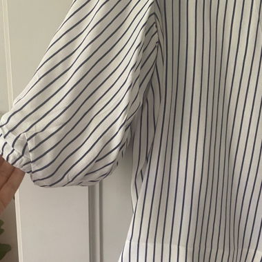 Bluse mit Trompetenärmel