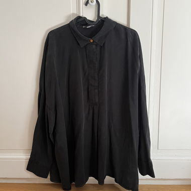 Camicia nera oversize