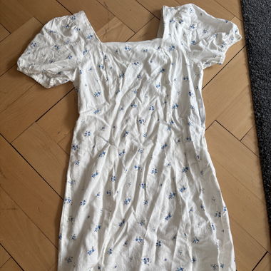 Robe florale blanche