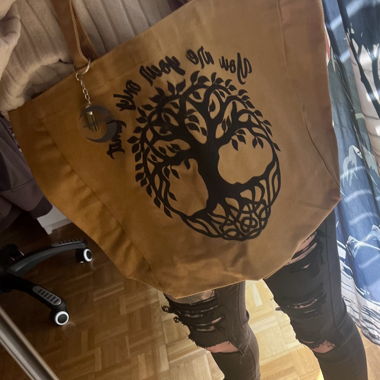 Borsa tote marrone con albero della vita