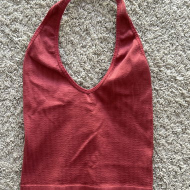 red/brown neckholder top