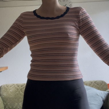 Cute long-sleeve shirt