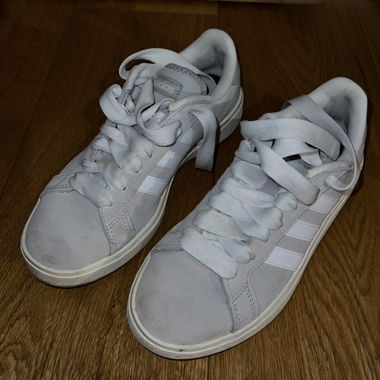 Adidas Sneakers