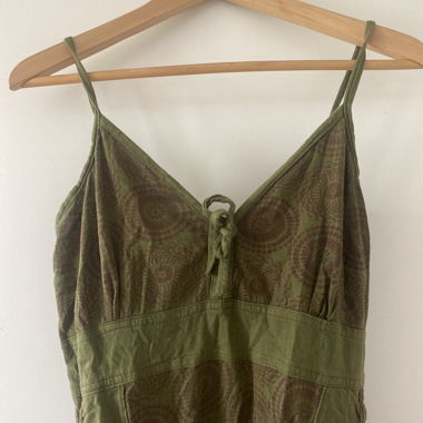 Gemustertes Spaghettiträger-Kleid
