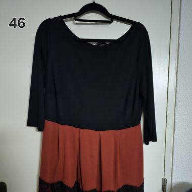 Robe d'hiver noire et rouge