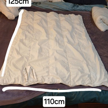 Weisse Bettdecke 110x125 cm