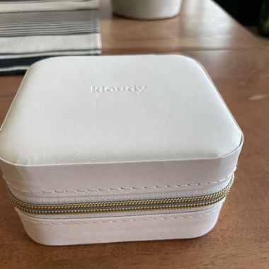 White Kloudy jewelry box
