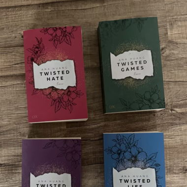 Twisted Buchreihe von Ana Huang