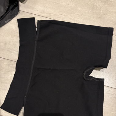 Enge kurze Hose