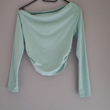 Asymmetrischer Pullover