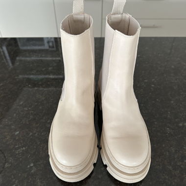 Chelsea Boots