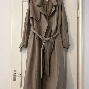 Trenchcoat in Taupe