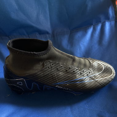 je vends des chaussures de football