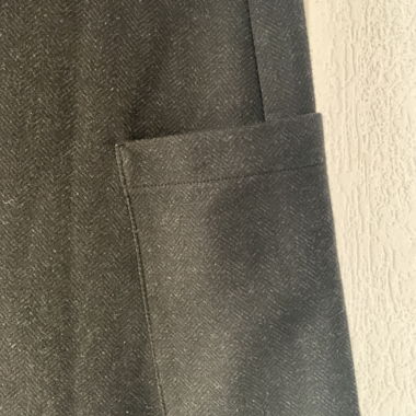 Black skirt with pockets