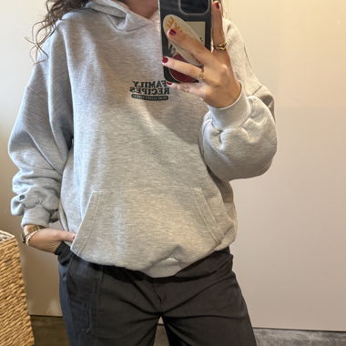 Sweat à capuche avec imprimé dans le dos