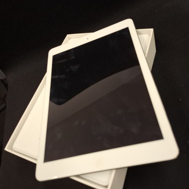 APPLE AIR TABLET WIFI SIM 
