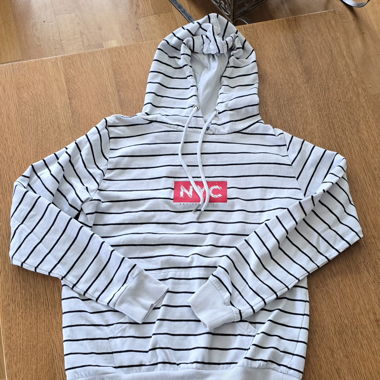 Kapuzenpulli 