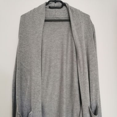 grauer Cardigan 