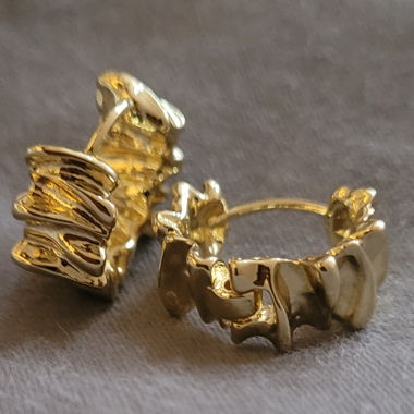 Orecchini a cerchio color oro